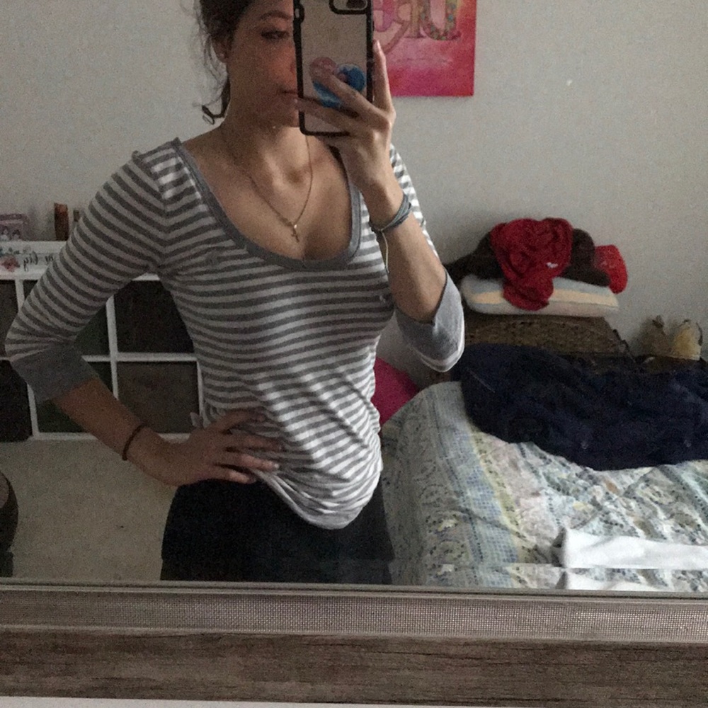 Straight Abercrombie and Fitch shirt